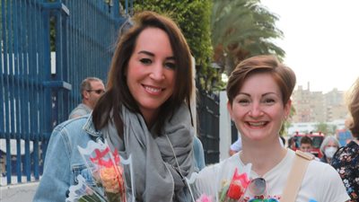 صور| نساء أوروبا يغزون الإسكندرية.. واستقبال حافل لهن