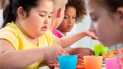 7 خطوات يجب اتباعها لحماية طفلك من السمنة