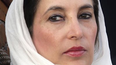 حدث في مثل هذا اليوم.. محاولة اغتيال «بنظير بوتو» أول امراة رئيس وزراء في بلد مسلم