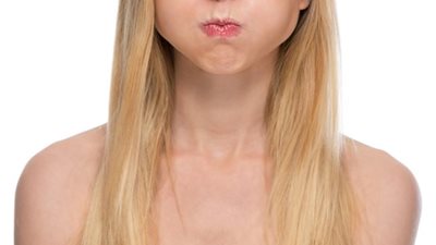 حالات إغماء وتحذيرات.. ما هي «لعبة الموت» التي أثارت الفزع بين الأمهات؟