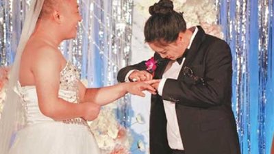 ما حكم تبادل الأدوار بين الزوج والزوجة؟.. «الإفتاء» تُجيب