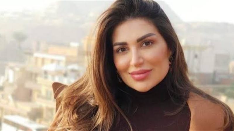 سارة نخلة