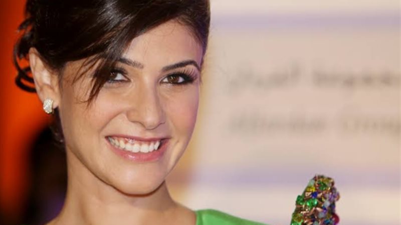 الفنانة بسمة