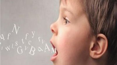 في اليوم العالمي للتلعثم.. إليك أسباب الإصابة وكيف تحمي طفلك منه؟