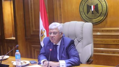 وزير التعليم العالي يستعرض نتائج مؤتمر الجمعية المصرية للميكروسكوب الإلكتروني