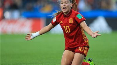 كولومبيا تفجر مفاجأة في كأس العالم للسيدات وإسبانيا تتأهل من دور المجموعات