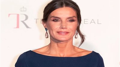 هل أخفقت الملكة ليتيزيا في هذه الإطلالة؟