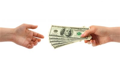 بعد ارتفاع سعر الدولار.. ما حكم الإتجار في العملات الأجنبية؟