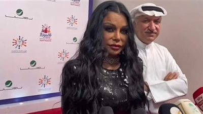 بعد تعرضها للتنمر.. نجمات الفن والإعلام يدافعن عن هيفاء وهبي