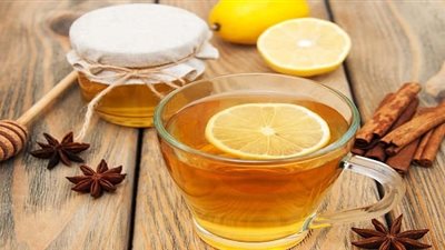 إنقاص الوزن وطرد السموم.. فوائد مذهلة لشرب الماء بالعسل تعرفي عليها