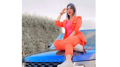 مهندسة تتعرض لحادث سير بعد ظهورها في بث مباشر من سيارتها الـ