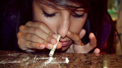 أوفر دوس.. مصرع فتاة بجرعة هيروين زائدة 