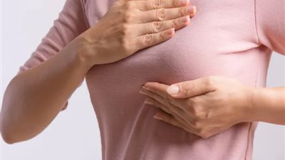 «الحلمة المنكمشة».. طفلك قد يرفض الرضاعة الطبيعية بسبب شكل صدرك 