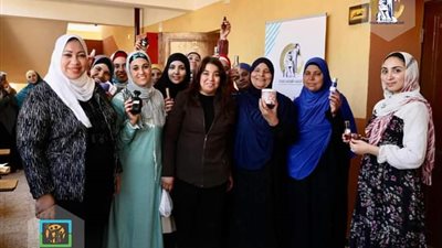 من اللافندر لجوز الهند.. سيدات بني سويف يصنعن العطور الطبيعية