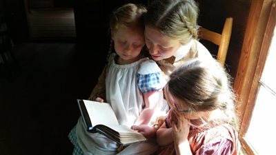 3 أنواع من القصص لها مفعول سحري في بناء شخصية طفلك