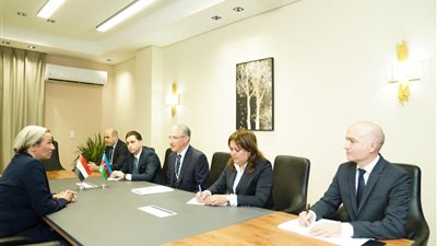 وزيرة البيئة تلتقي بنظيرها الأذربيجاني.. من أجل مؤتمر المناخ 