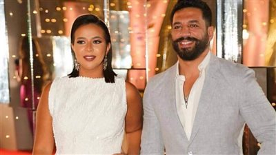 وسط محاولات إخفاء حملها.. إيمي سمير غانم تنتظر مولودها الأول