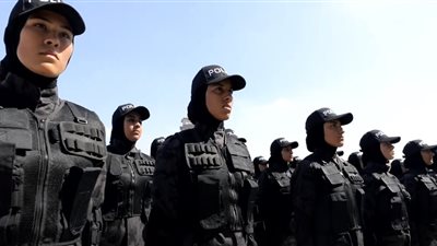 الشرطة النسائية تتألق في مؤتمر تغير المناخ