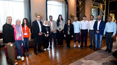 وزيرة الهجرة تلتقي الشباب الدارسين بالخارج في جلسة بـ«مؤتمر المناخ»