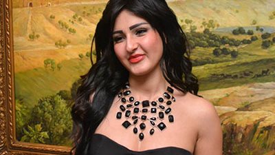 «نشرة أهل الفن».. بيان سارة الطباخ.. فستان ملفت لشيماء الحاج.. عودة ياسمين صبري