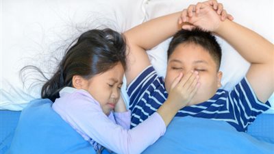 قبل الذهاب للطبيب.. كيف تعالجين شخير طفلك في المنزل؟