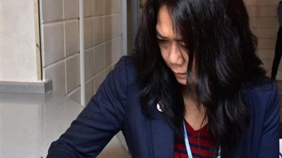 قمة المناخ.. «عضو منظمة أطباء بلا حدود» عقب زيارتها لمستشفى شرم الشيخ:« عمل رائع ومبهر»