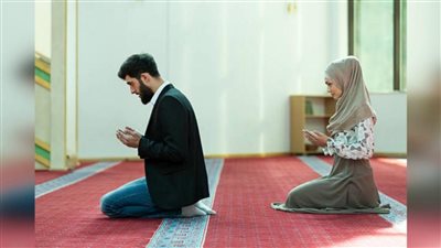هل تجوز صلاة الجمعة أنت وزوجك فقط؟.. شوفي رأي الدين