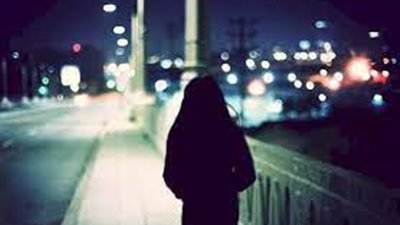 سقوط فتاة ليل تصطاد الزبائن من كافية بالعطارين