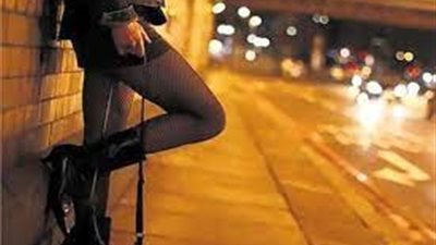 اعترافات مثيرة لملكة المتعة الحرام على «فيس بوك»