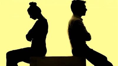 زوج يروي مأساته: بعد 100 يوم زواجًا.. تركت المنزل و طالبتني بإيداع والدتي بدار مسنين