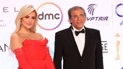 نشرة أهل الفن.. صديقة خالد يوسف.. إطلالة ياسمين صبري.. فستان بسنت شوقي