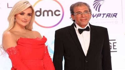 بعد ظهورها برفقة خالد يوسف في مهرجان القاهرة السينمائي.. من هي رانيا التومي؟