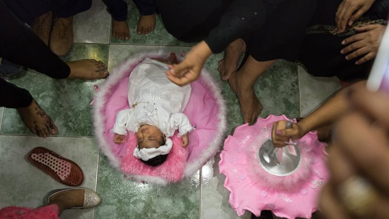 حكم عمل السبوع للمولود