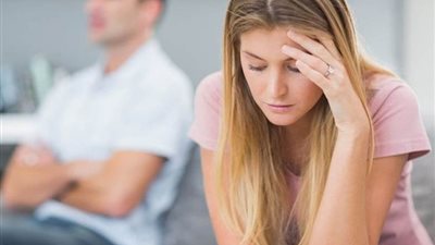 فتاة تُثير الجدل: لماذا يتزوج الرجل المثلي؟.. ومعلقون: وجاهة اجتماعية