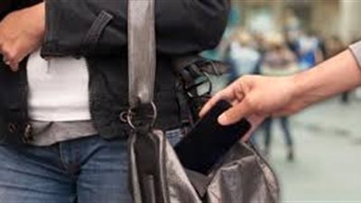 تفاصيل سقوط سيدة تخصصت فى سرقة حقائب النساء بالوايلي