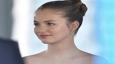 جميلة الأسرة الملكية تقع في غرام نجم منتخب إسبانيا.. صور