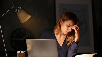 احذري العمل ليلا.. ونصائح ذهبية لمواجهة الأضرار الصحية والذهنية والنفسية