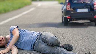 والدة ضحية الدهس بالمعادي: «ابني طار في الهوا.. وكان حاسس بموته»