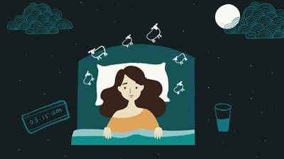 «آلام الرقبة والشيخوخة المبكرة».. 4 أضرار لاستخدام هاتفك قبل النوم مباشرة