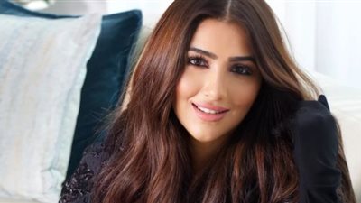 نشرة «هير فاشون»| نسرين طافش بالشتوي.. وإنجي وجدان بالكاجوال.. ومي عمر بالأسود