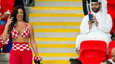 أول تعليق من ملكة جمال كرواتيا على ملابسها الجريئة في قطر: «النساء تطلب التصوير معي»