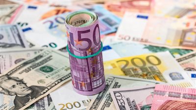 أسعار العملات العربية والأجنبية اليوم الخميس في البنوك ومحلات الصرافة