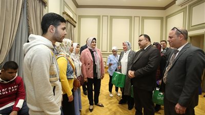 قاعات باستخدام «برايل».. متحف البريد يستقبل وفدًا من طلاب مدرسة النور للمكفوفين بالمنوفية