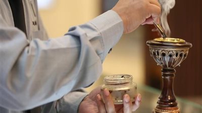 البخور يوم الجمعة| هل يطرد الشياطين وحكم الاستشفاء به؟.. المفتي يُجيب