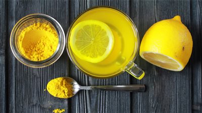 «إنقاص الوزن».. فوائد تناول الكركم وعصير الليمون لجسمك وصحتك