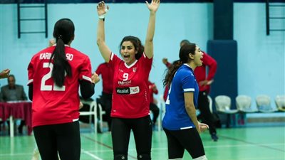 سيدات الأهلي يهزمن الزمالك في قمة الكرة الطائرة