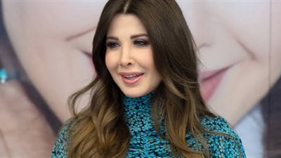 نانسي عجرم تخطف الأنظار إليها برفقة ابنتها.. شاهدي