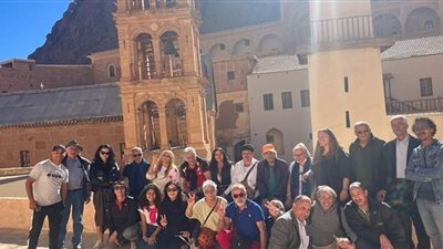 صور| المشاركون في بينالي شرم الشيخ للفنون يشيدون بجمال سانت كاترين