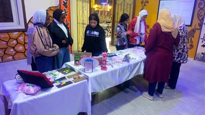 إقامة معرض للمشغولات اليدوية في مركز التنمية الشبابية بشرم الشيخ
