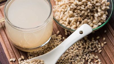 احرصي على تناوله يوميًا، الشعير مساعد خفي لإدرار لبن الأم